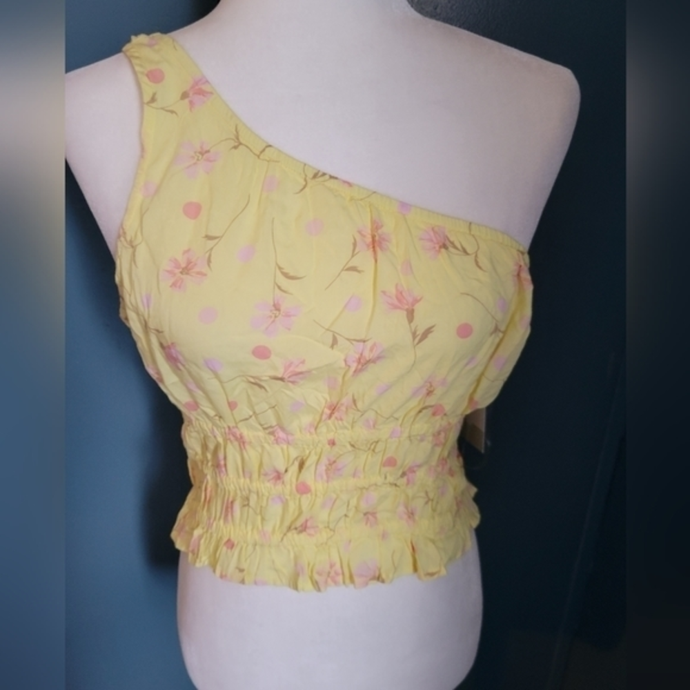 BP‎ NWT size Medium 1 shoulder summer top
